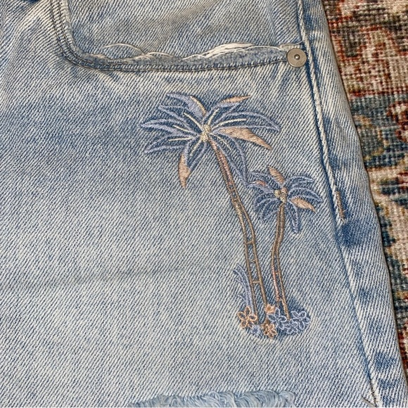 Blank NYC | Palm tree embroidered High waisted denim jean shorts | size 25 - Picture 6 of 7